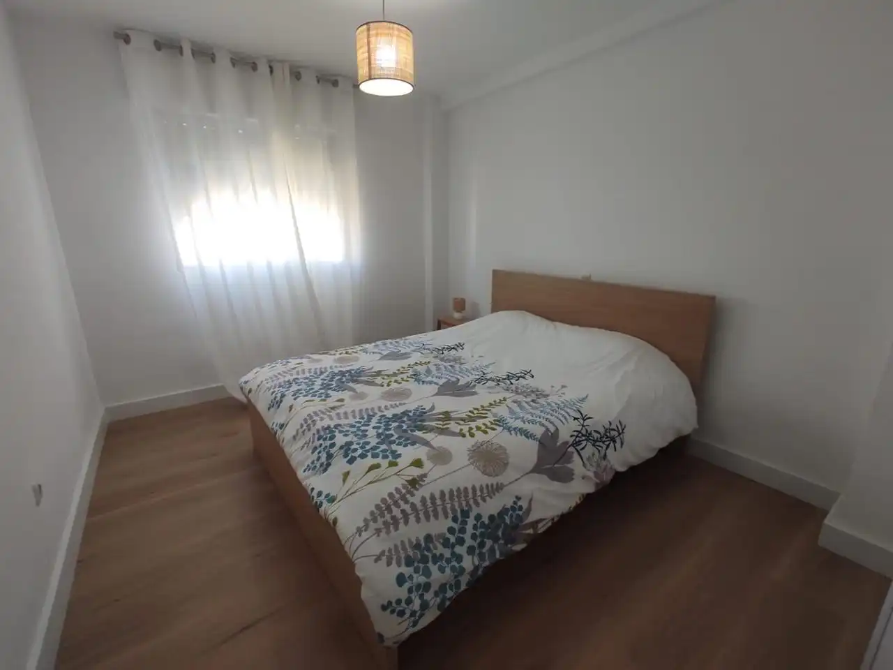 Bedroom of Flat for rent in Sanlúcar de Barrameda
