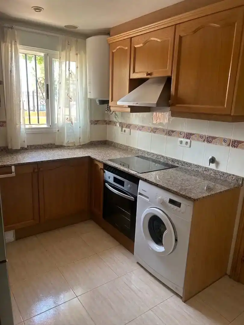 Cuina de Apartament de lloguer en Oropesa del Mar / Orpesa amb Aire condicionat, Piscina i Balcó