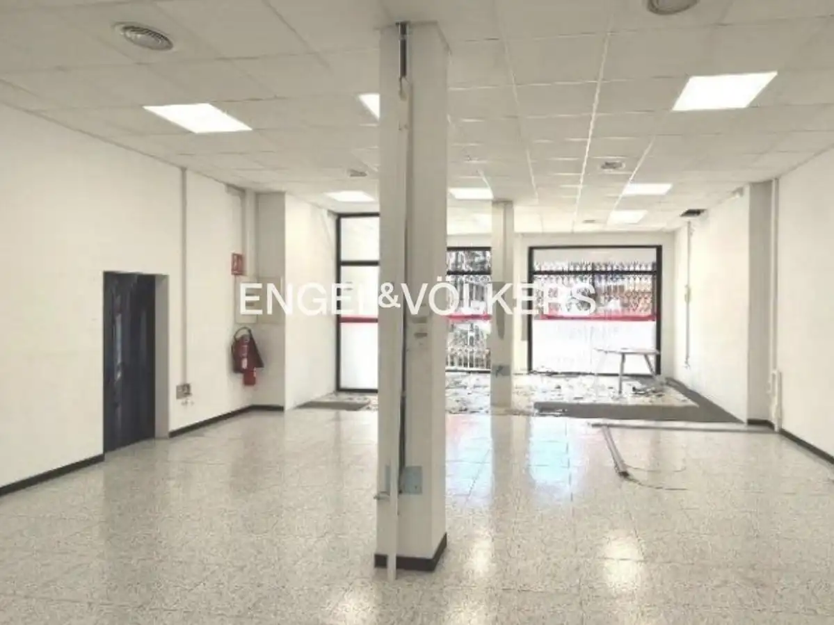 Locale commerciale in vendita a Centre