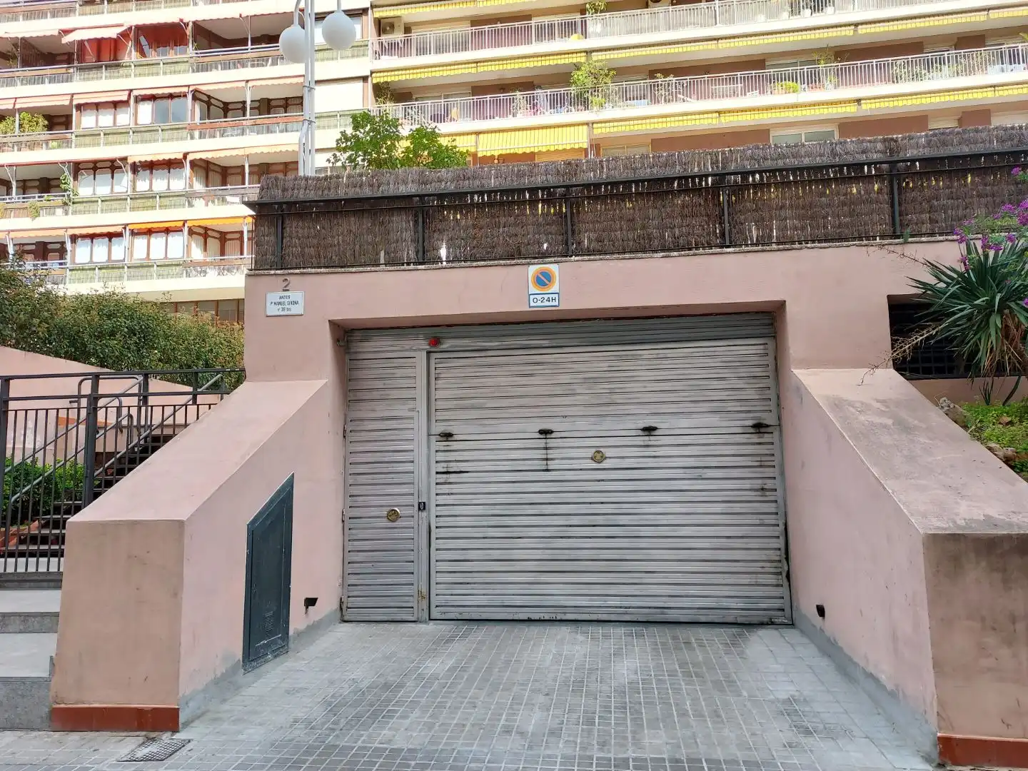 Individual en venda a Carrer dels Doctors Trias i Pujol 2, imagen 2