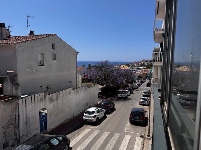 Vista exterior de Pis en venda en Palamós amb Calefacció