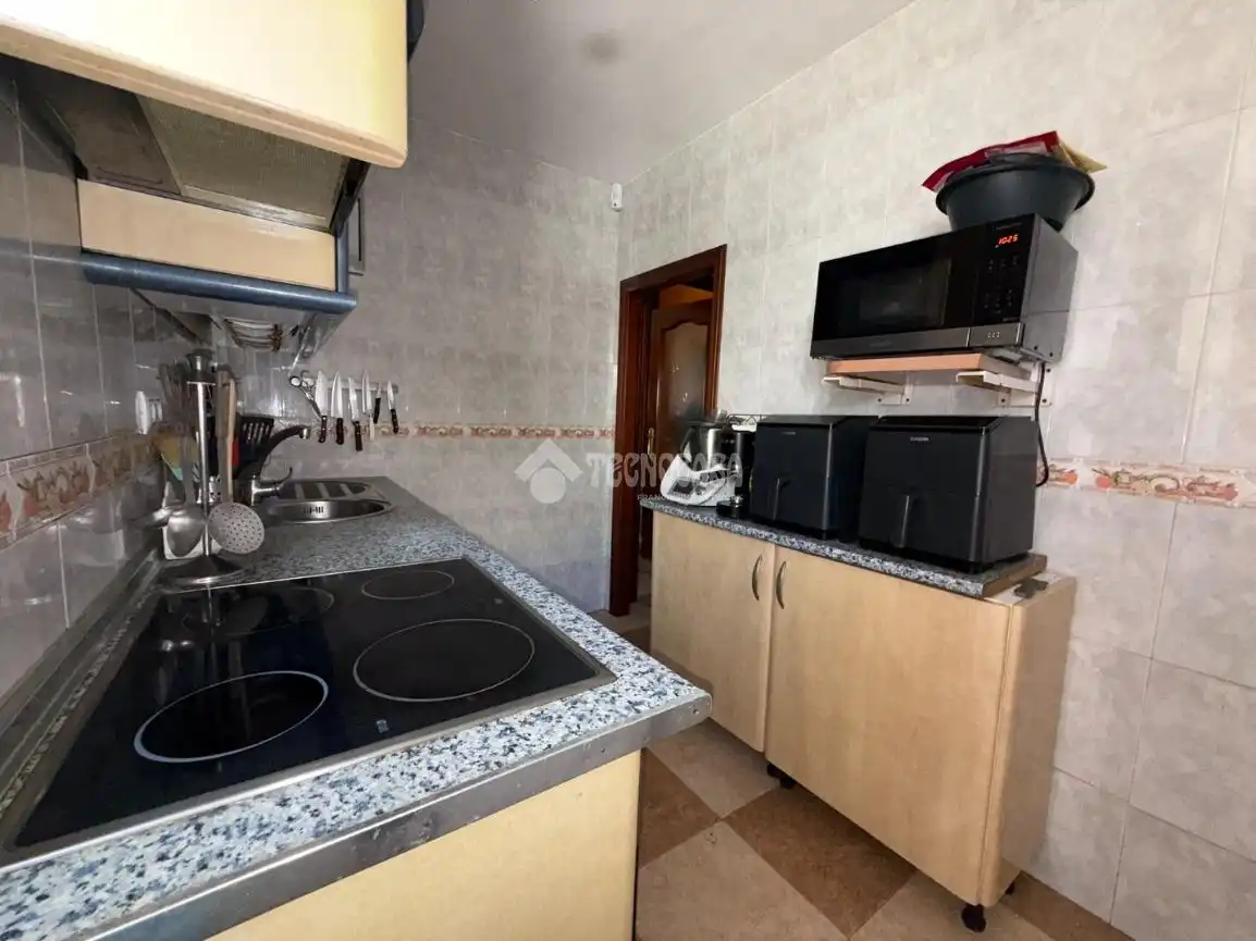 Cocina de Piso en venta en Sevilla con Aire acondicionado