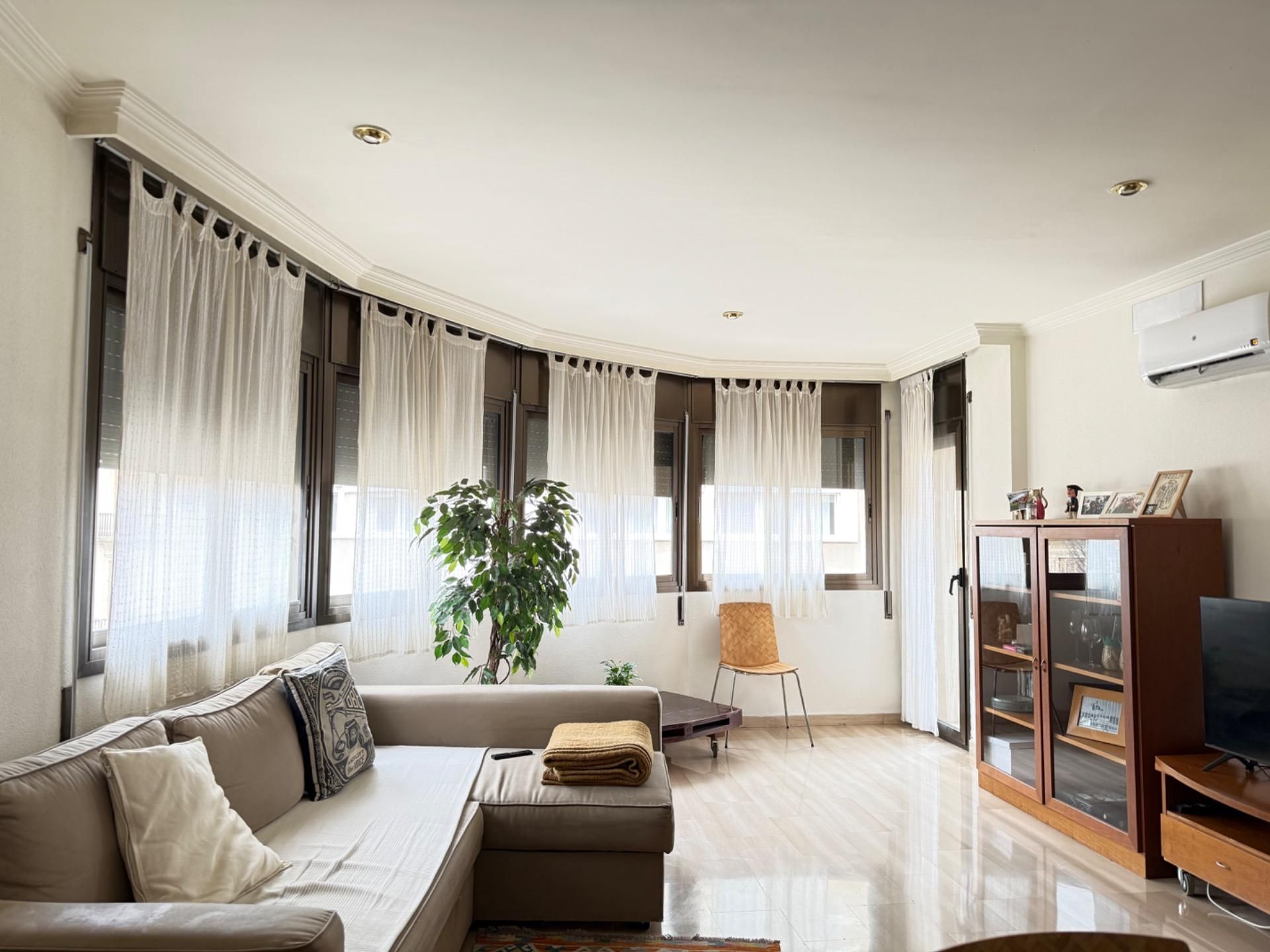 Living room of Flat for sale in Manresa  with Air Conditioner, Heating and Terrace
