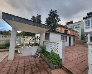 Vista exterior de Casa o xalet en venda en Vigo  amb Terrassa