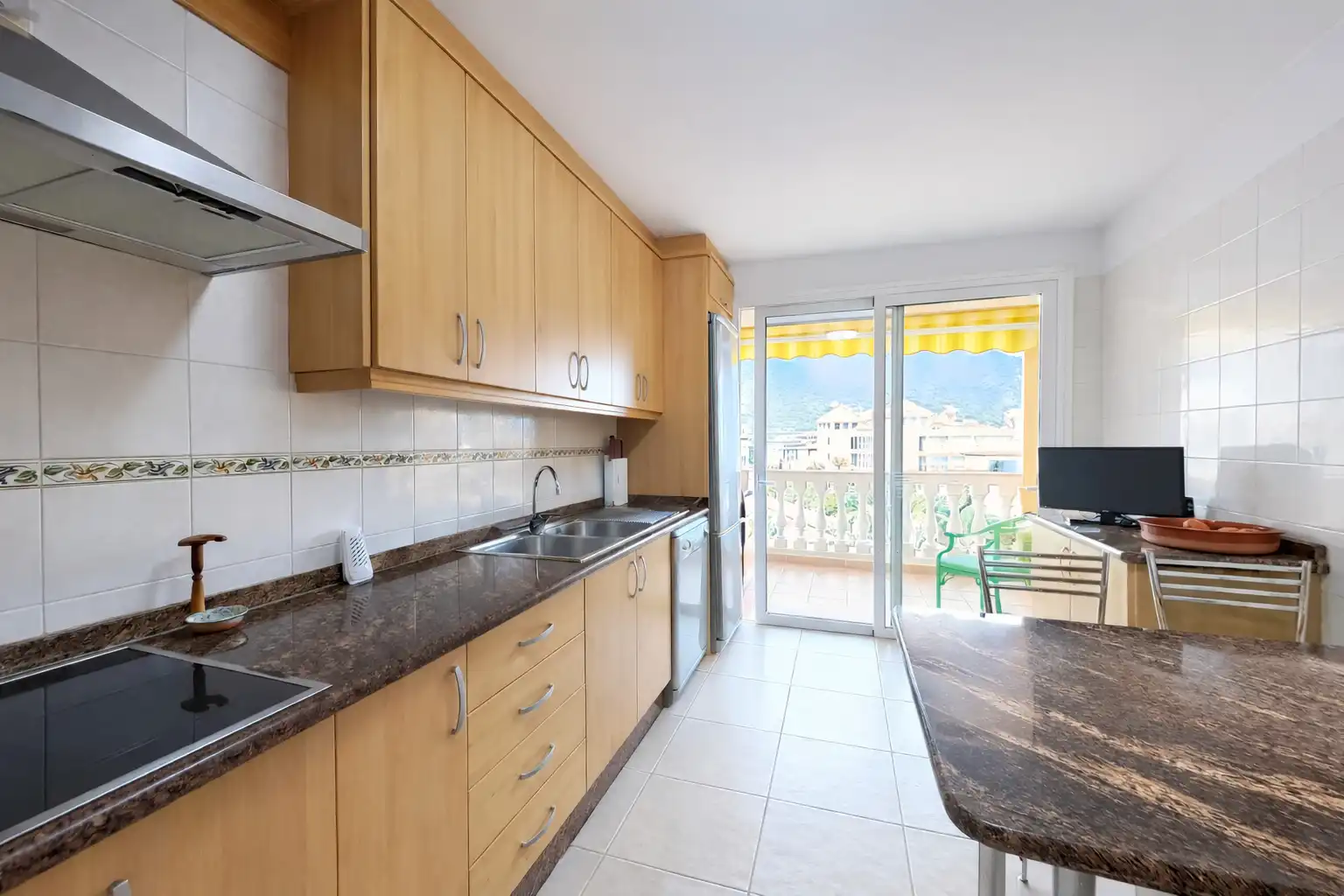 Cocina de Apartamento en venta en Arona con Terraza, Amueblado y Horno