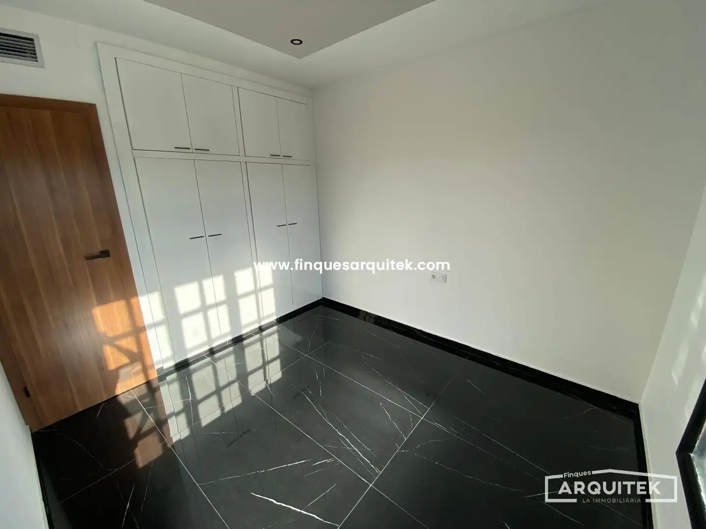 Casa adosada en venta en Rosselló
