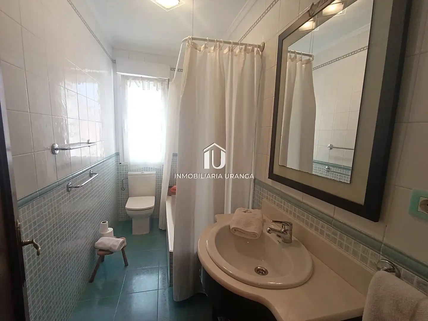 Baño de Piso en venta en Laredo con Calefacción