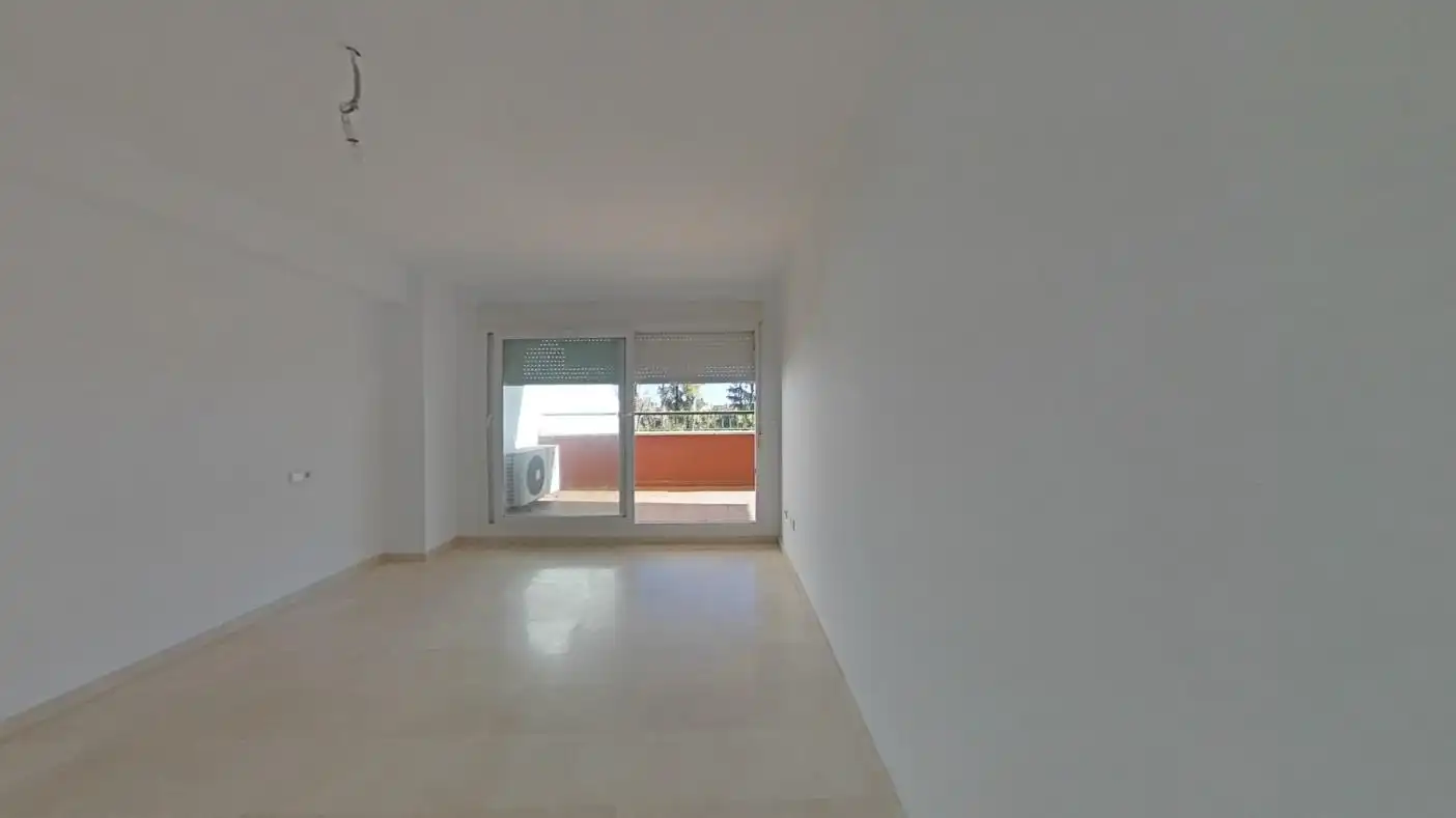 Piso en venta en Urb Las Adelfas de Guadalmina Baja , Guadalmina Baja