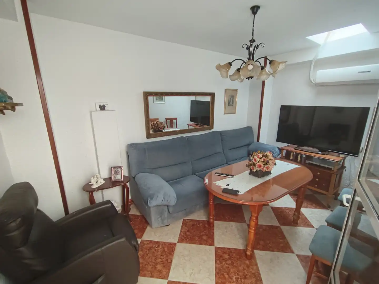 Sala d'estar de Casa o xalet en venda en Mengíbar