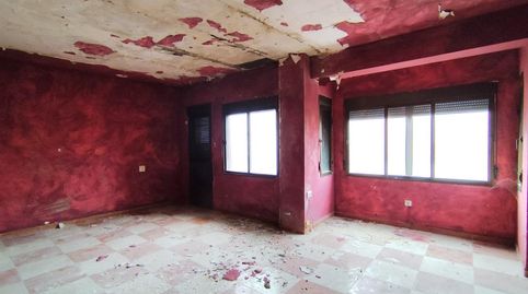 Amplia vivienda con gran potencial en Cañamero, image 2