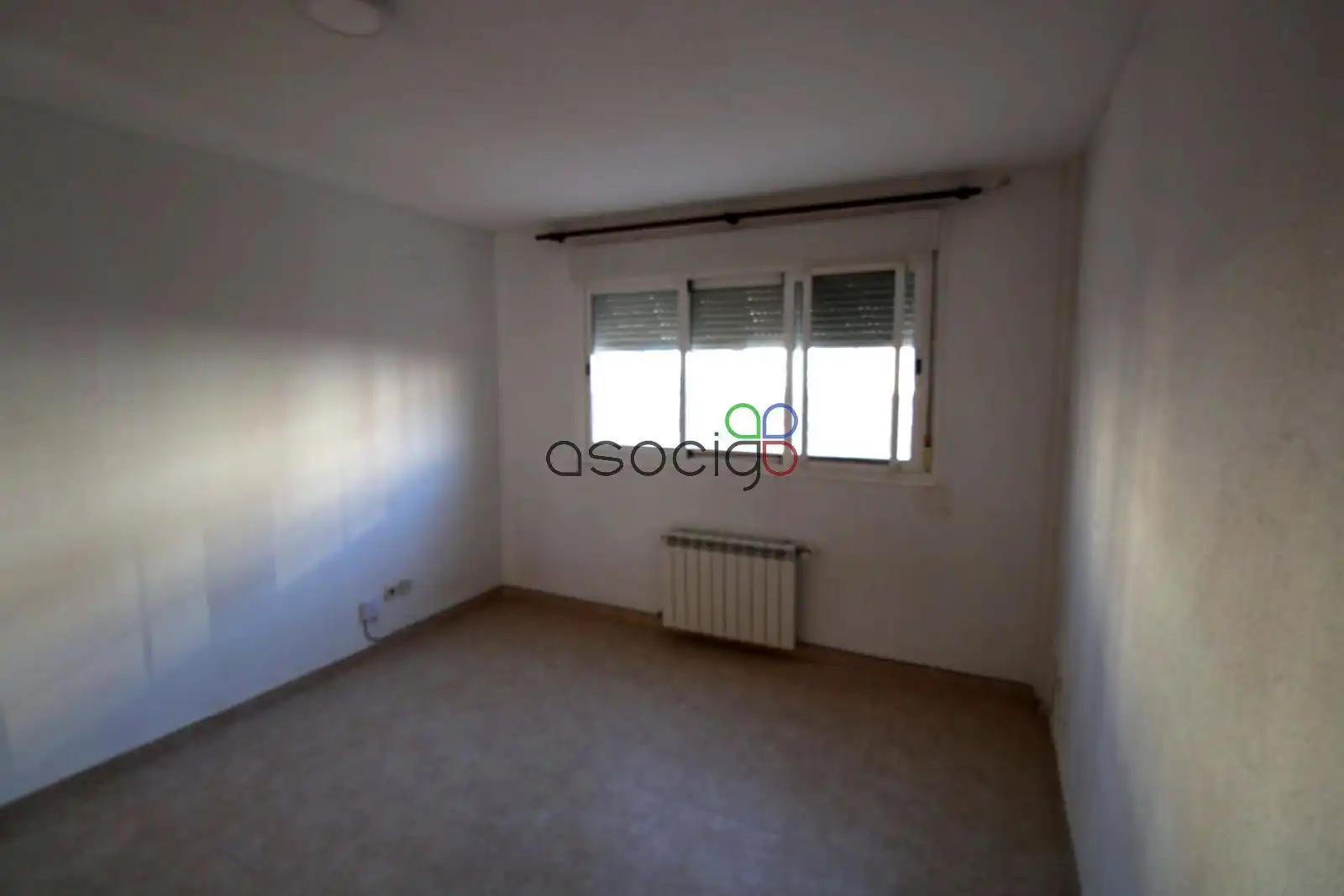 Habitación de Casa adosada en venta en Azuqueca de Henares con Calefacción