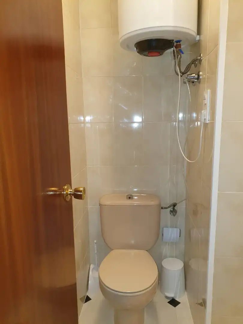 Baño de Apartamento de alquiler en Granada con Calefacción y Amueblado
