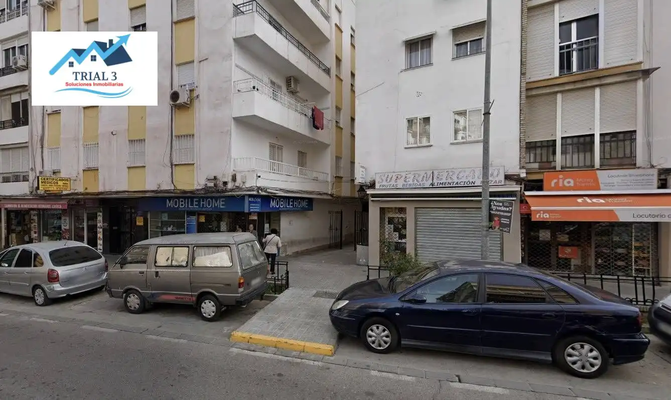 Pis amb ascensor en venda a Avenida PALOMARES DE
