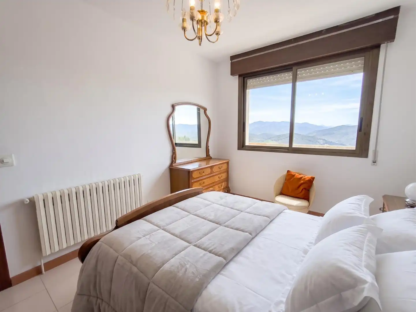 Habitación de Casa o chalet en venta en Ourense Capital  con Calefacción, Jardín privado y Terraza