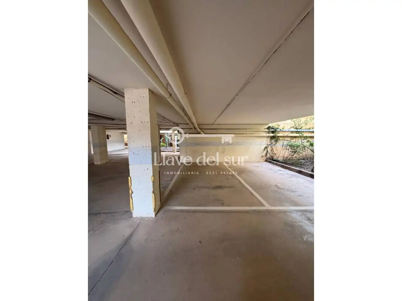 Parking de Piso en venta en Águilas con Trastero, Balcón y Piscina comunitaria