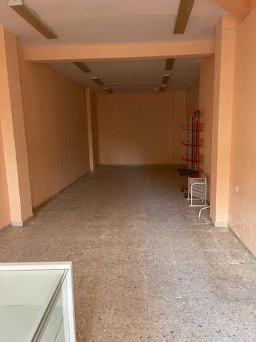 Local comercial en Venta en Calle Pedro de Valdivia en Las Torres - Guadalupe