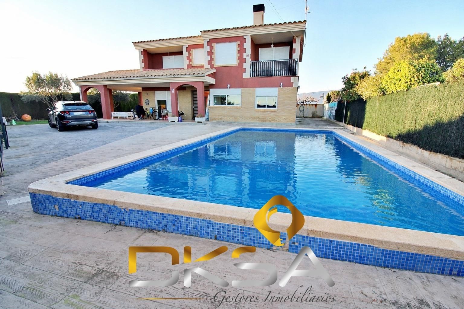 Exterior view of House or chalet for sale in Castellón de la Plana / Castelló de la Plana  with Air Conditioner, Heating and Private garden