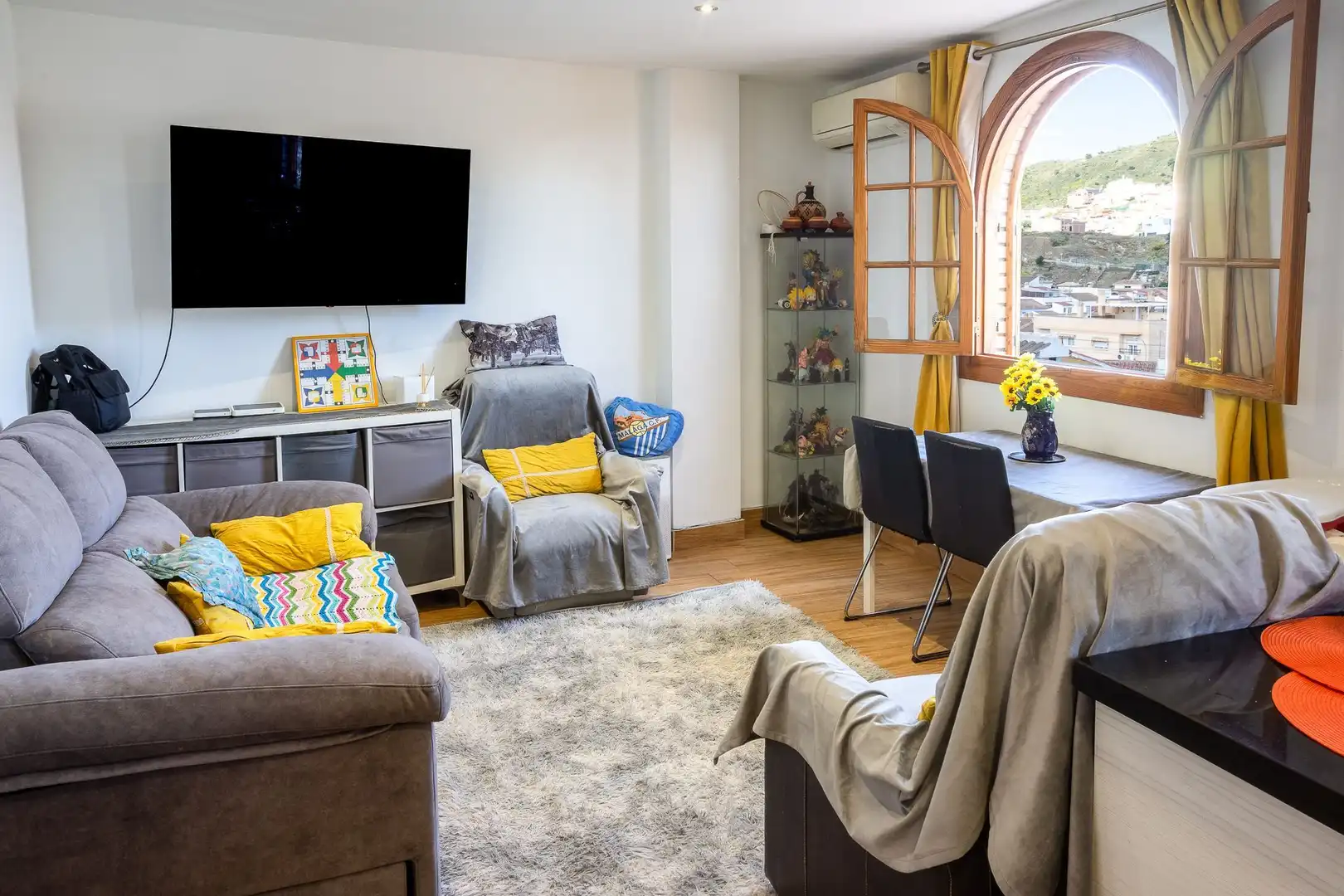 Sala de estar de Casa adosada en venta en Málaga con Aire acondicionado y Terraza