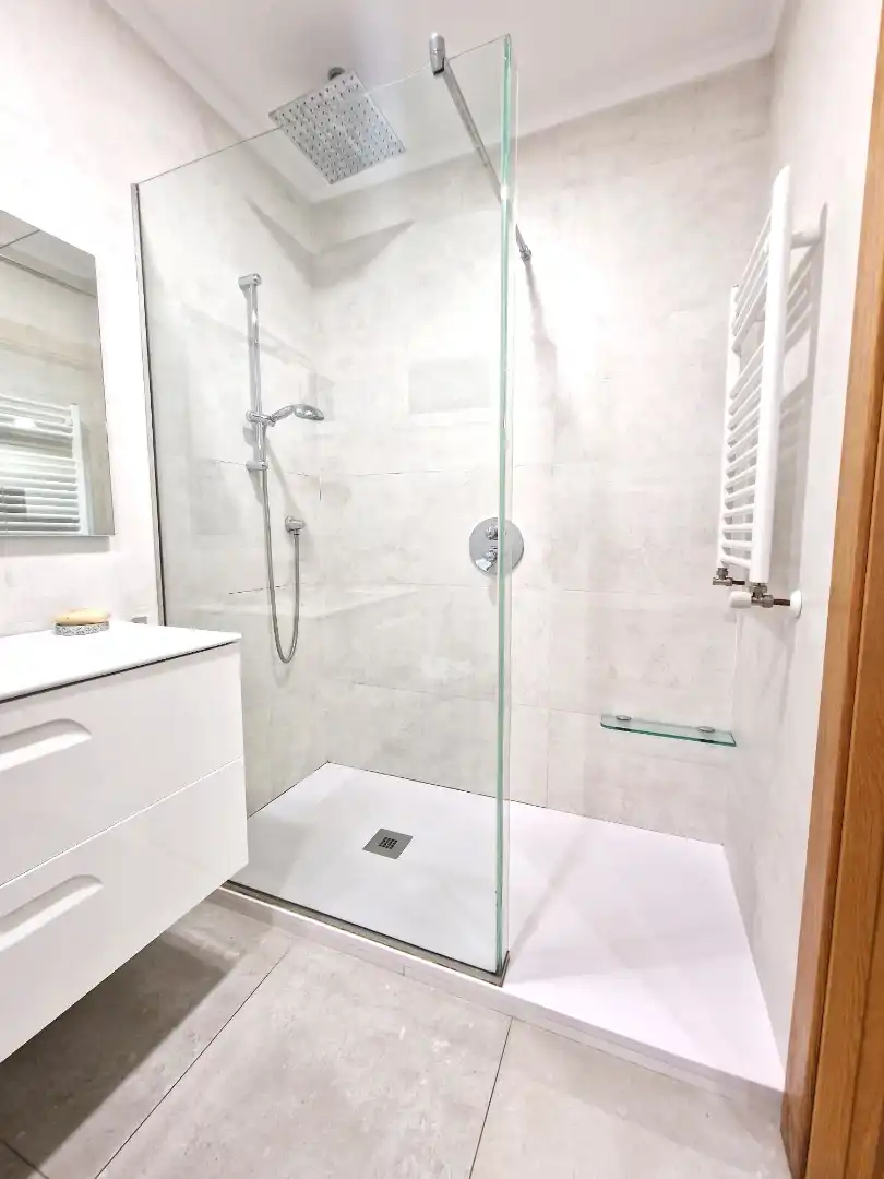 Baño de Piso de alquiler en Santander con Calefacción, Amueblado y Horno