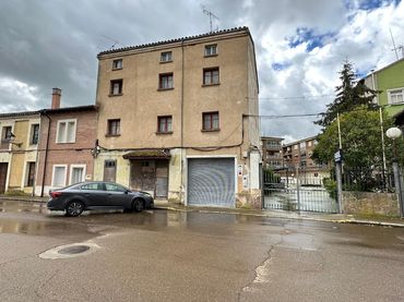 Casa rústica en venda a Avenida el Ferial