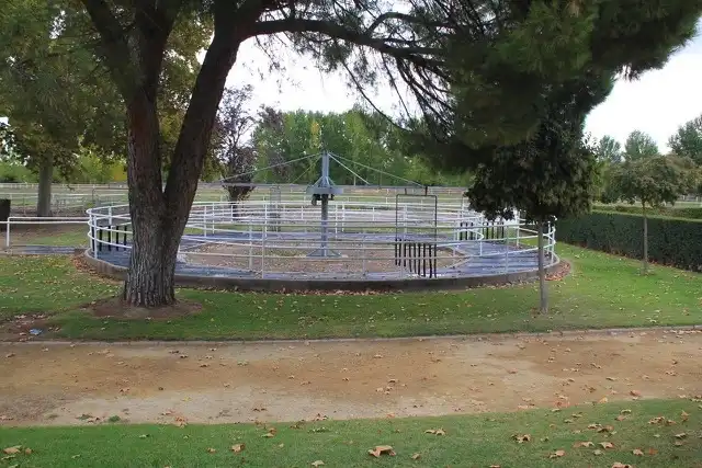 Vista exterior de Finca rústica en venta en Aranjuez con Aire acondicionado, Calefacción y Jardín privado
