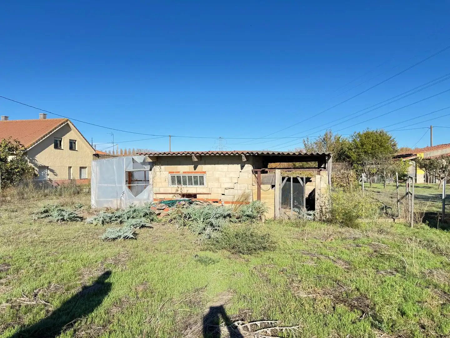 Houses for sale in Mansilla de las Mulas  with Heating, Private garden and Storage room