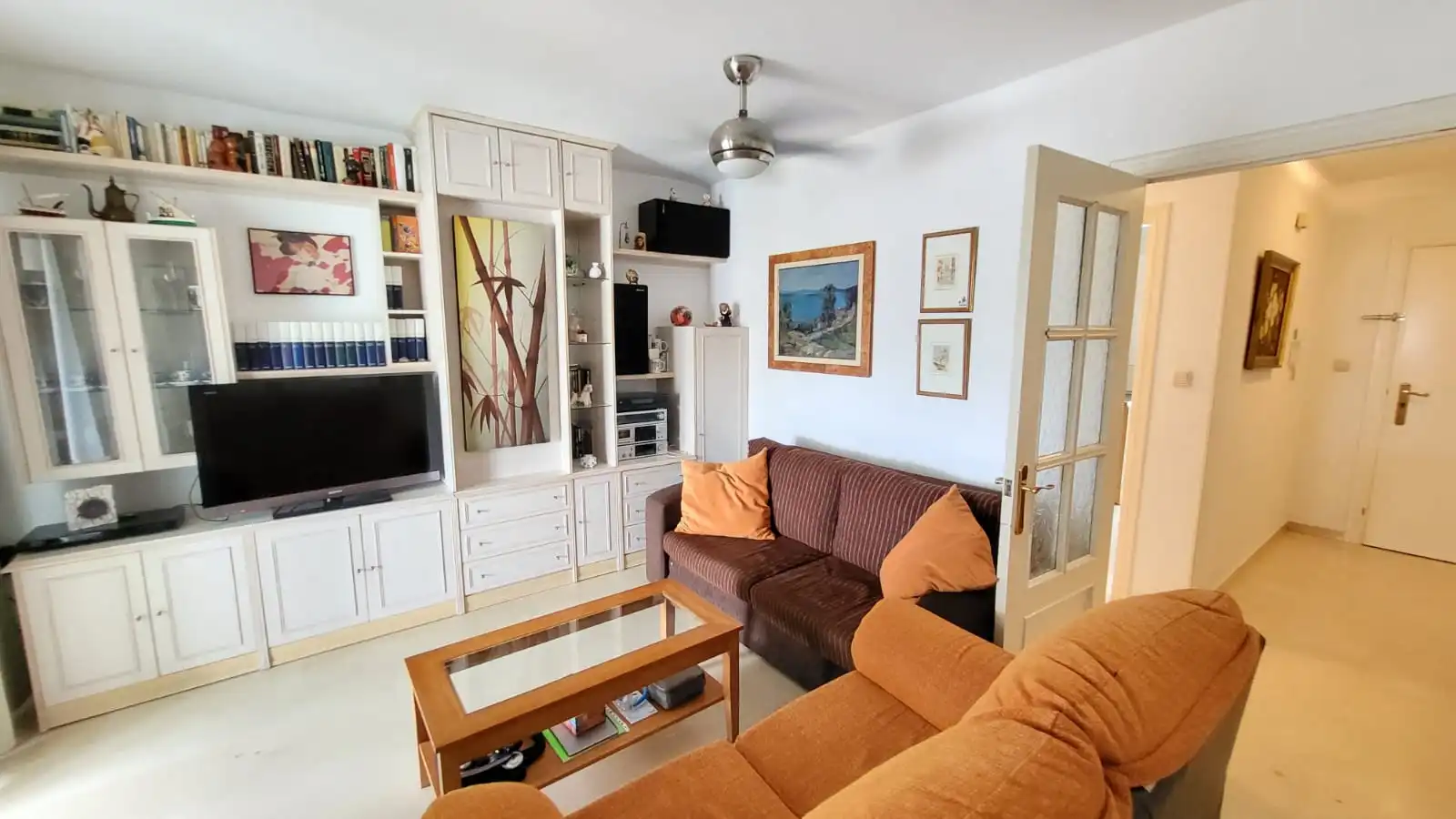 Living room of Flat for sale in Rincón de la Victoria  with Terrace, Furnished and Washing machine