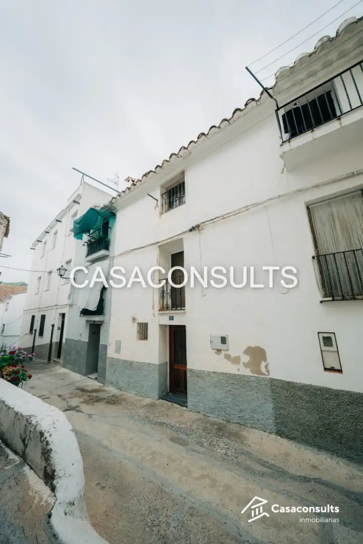 Casa con terraza en venta en Llucena / Lucena del Cid, imagen 3