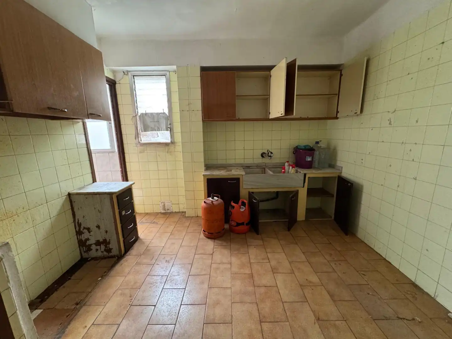 Küche von Wohnung zum Verkauf in Alfafar mit Balkon
