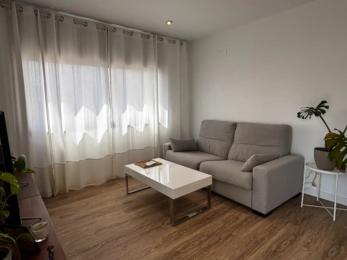 Living room of Flat for sale in Terrassa  with Air Conditioner, Heating and Parquet flooring