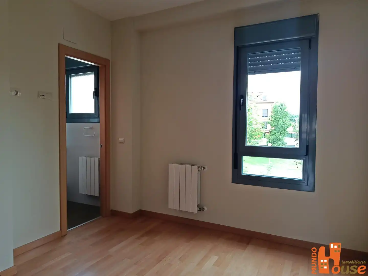 Habitación de Piso de alquiler en Real Sitio de San Ildefonso con Calefacción, Trastero y Balcón