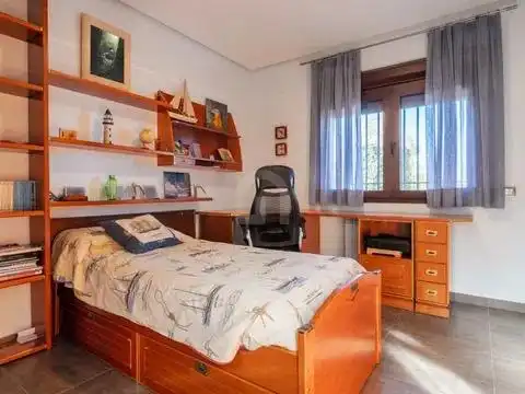Habitación de Casa o chalet en venta en Ciudad Real con Calefacción, Terraza y Piscina