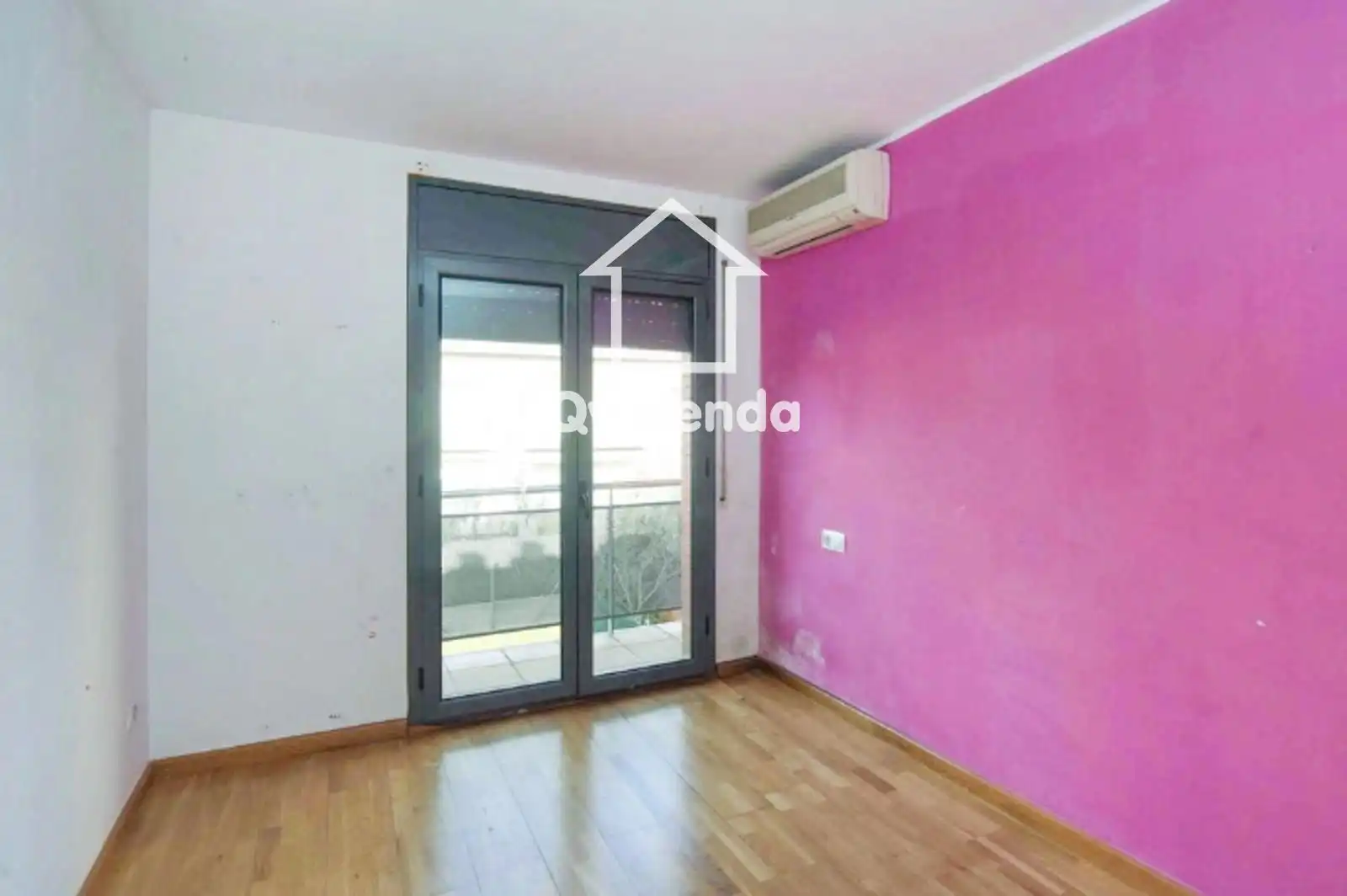 Habitación de Casa adosada en venta en Granollers