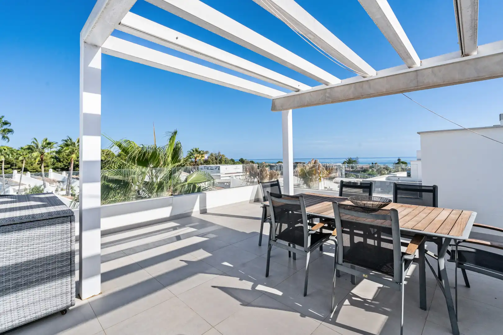 Terraza de Ático de alquiler en Estepona con Aire acondicionado, Terraza y Piscina