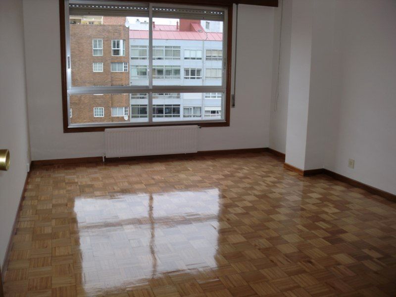 Living room of Flat for sale in Vigo   with Heating, Parquet flooring and Storage room