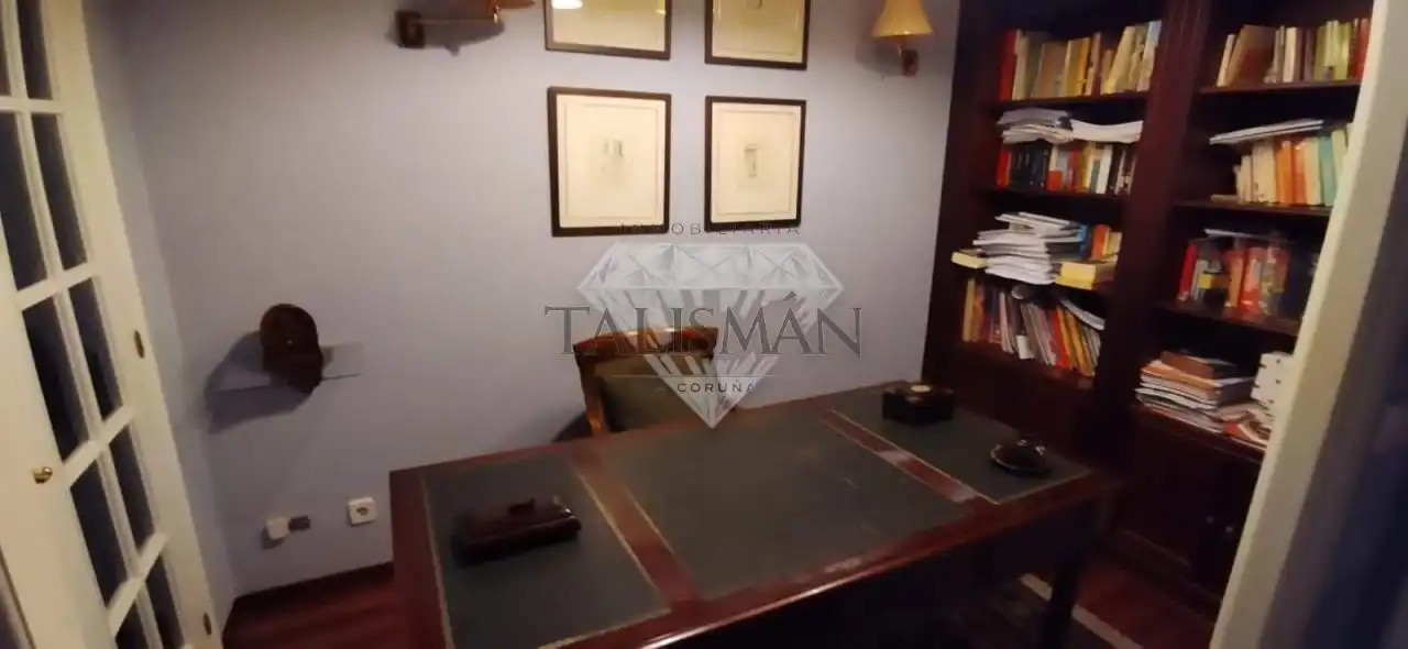 Piso de alquiler en A Coruña Capital  con Calefacción, Parquet y Amueblado