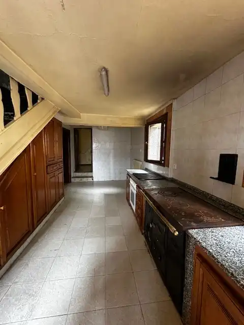 Cuina de Casa adosada en venda en Pravia amb Calefacció, Jardí privat i Terrassa