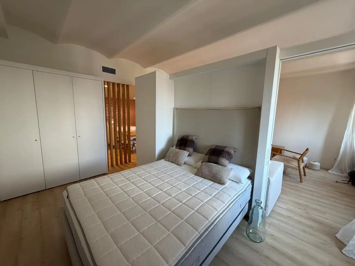 Habitación de Piso de alquiler en Girona con Aire acondicionado, Calefacción y Amueblado