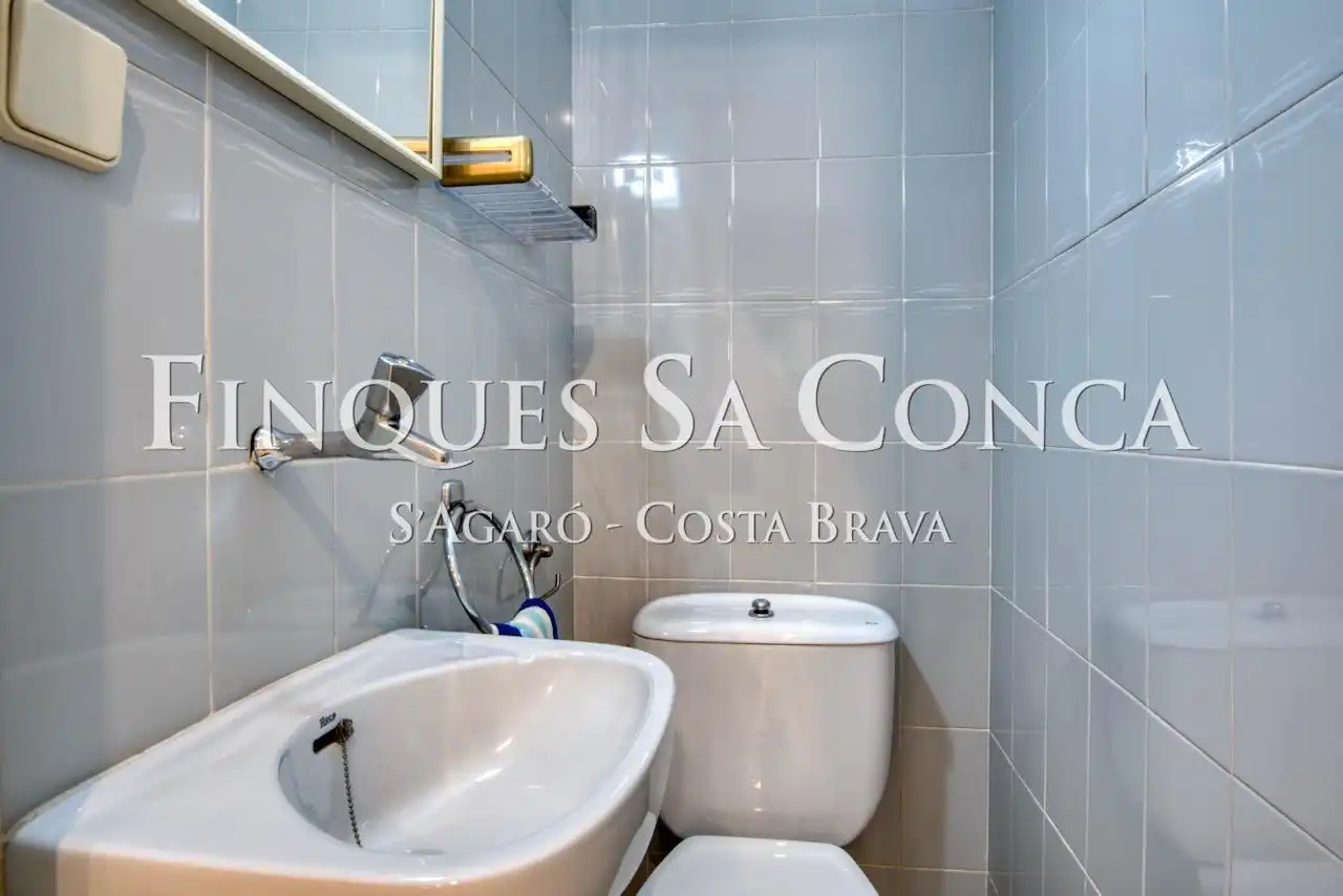 Bany de Apartament en venda en Sant Feliu de Guíxols amb Calefacció