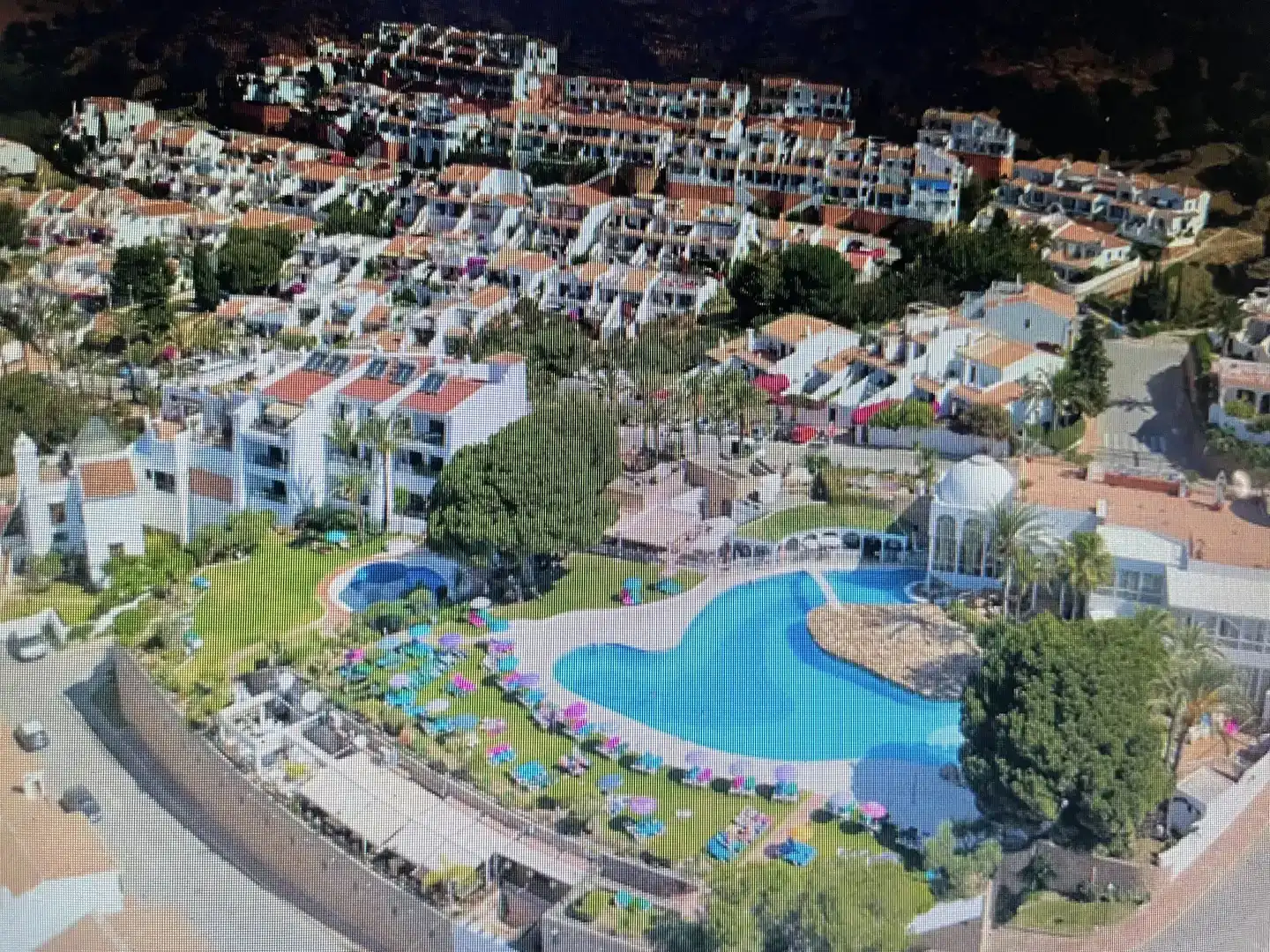 Vista exterior de Piso en venta en Nerja con Aire acondicionado, Jardín privado y Piscina