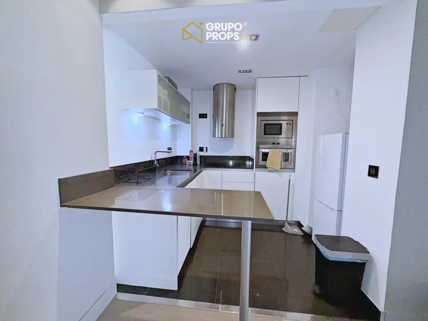 Cocina de Piso de alquiler en Madrid con Aire acondicionado, Calefacción y Amueblado