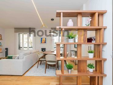 Piso con balcón en venta en Príncipe de Vergara