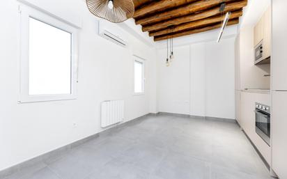 Flat for sale in  Granada Capital  with Air Conditioner, Heating and Terrace