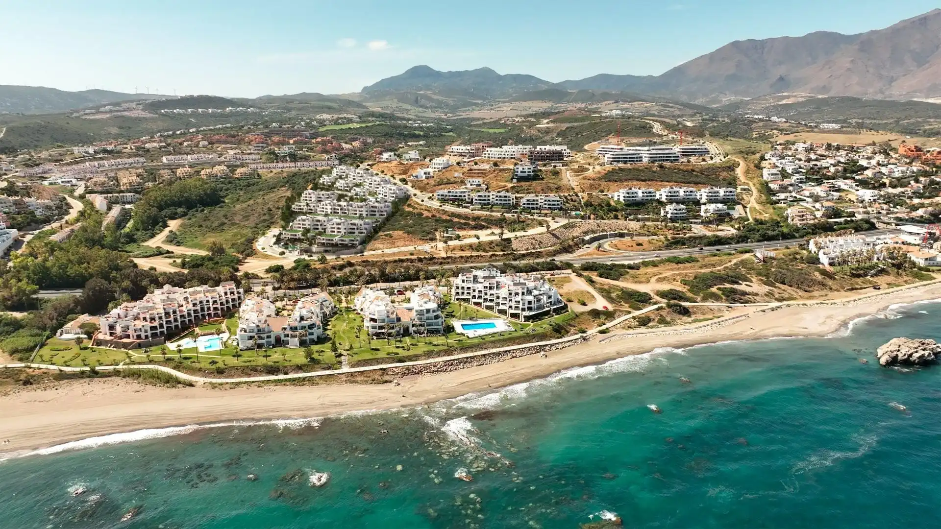 Vista exterior de Apartamento en venta en Casares con Jardín privado, Terraza y Piscina comunitaria