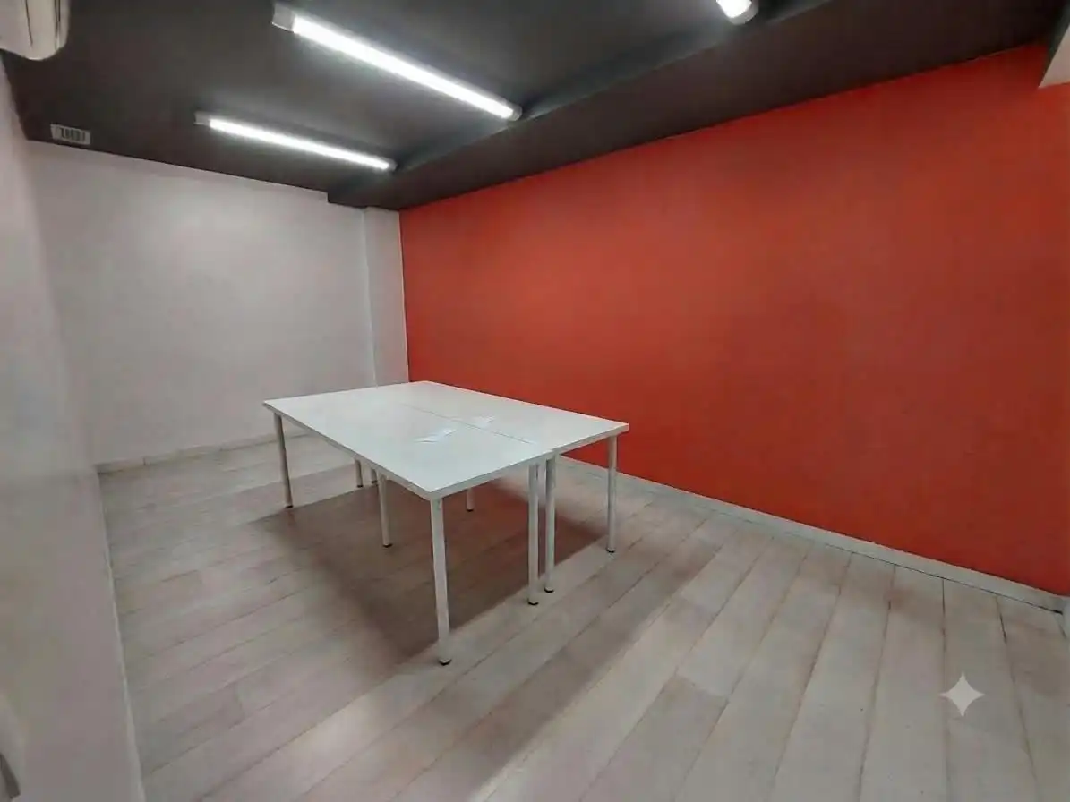 Local comercial en venta en Mercat, imagen 4