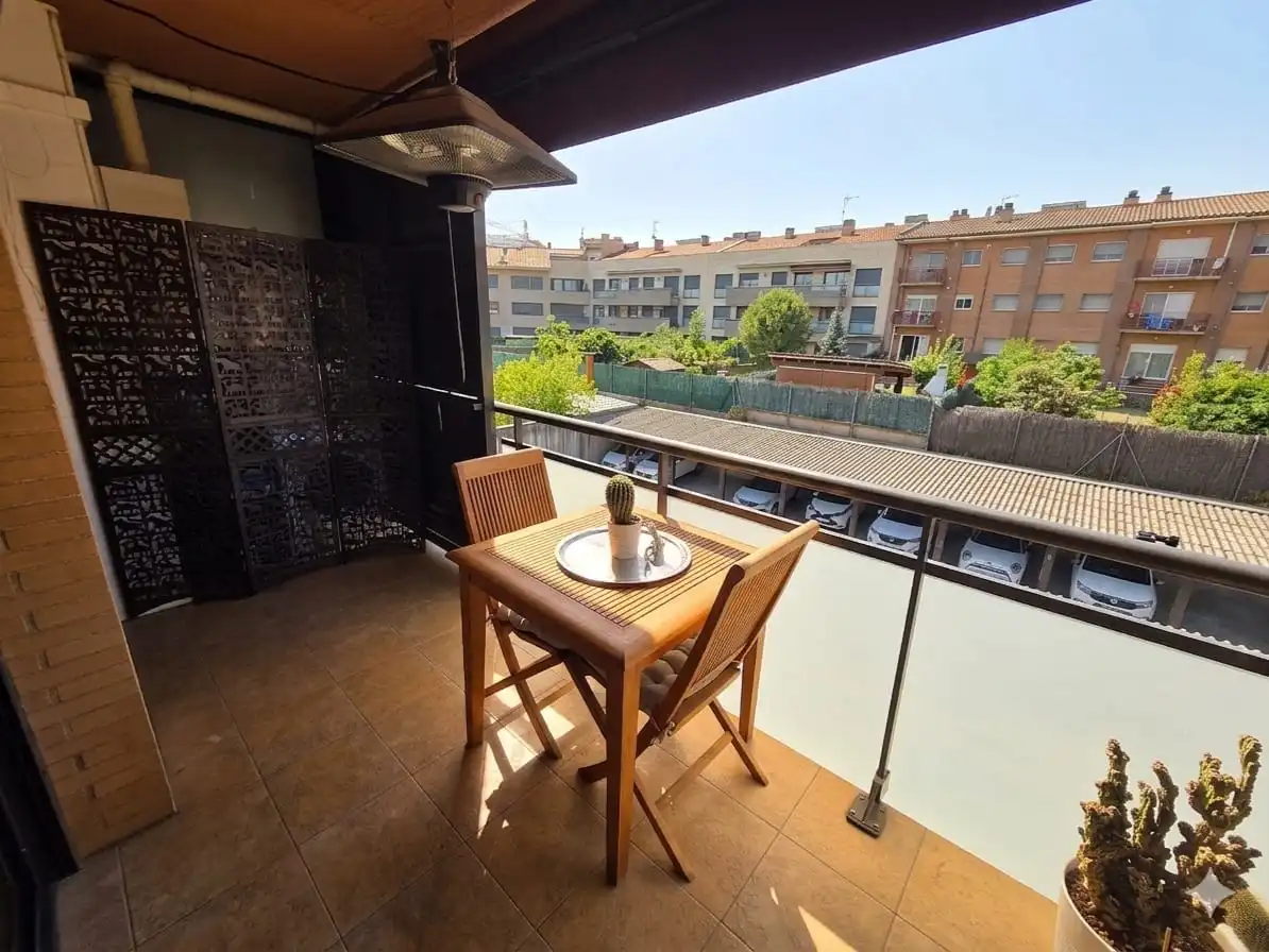Duplex with lift for sale in Calle Montserrat Roig 4, imagen 4