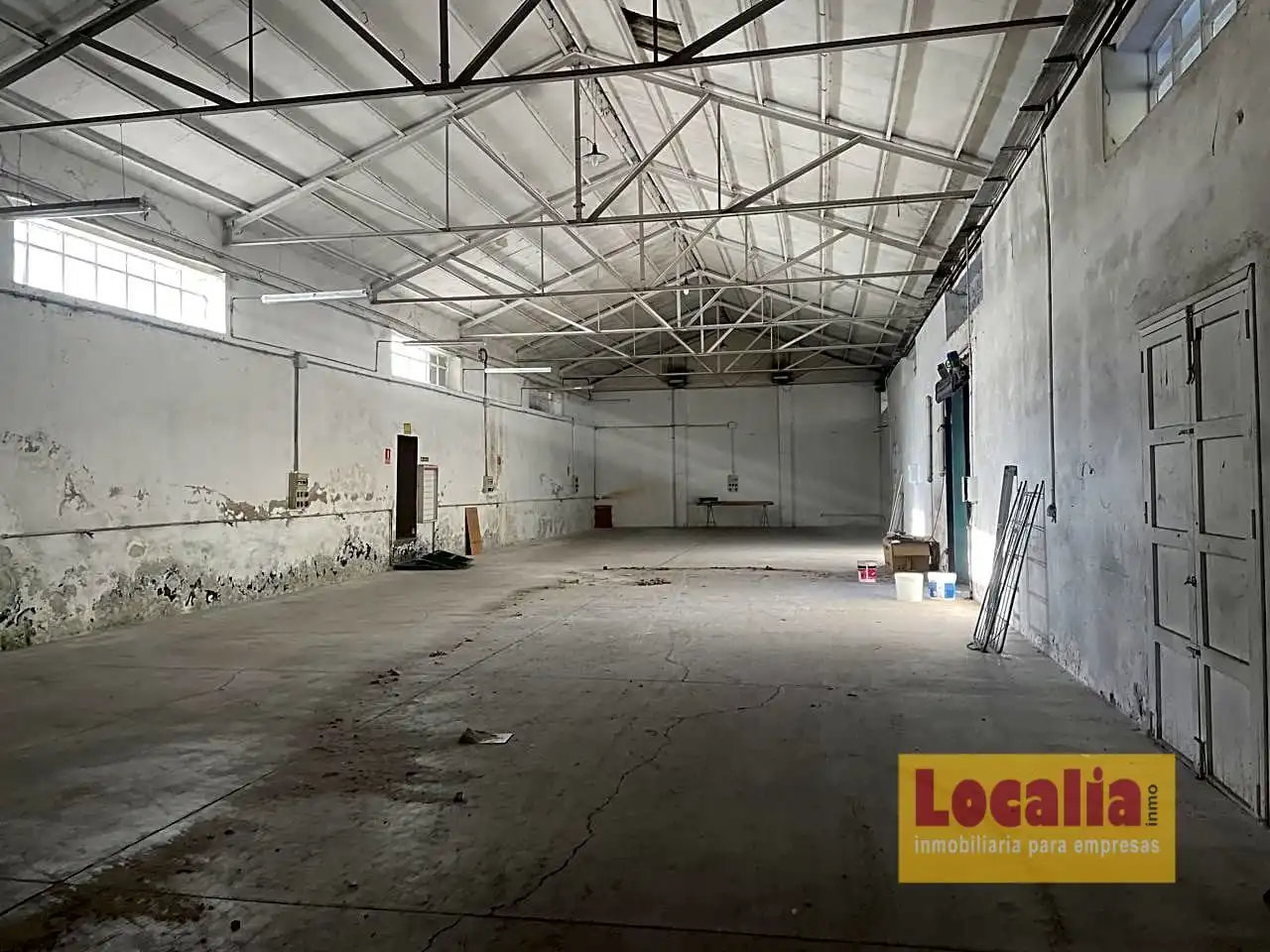 Nave industrial de alquiler en Entrambasaguas
