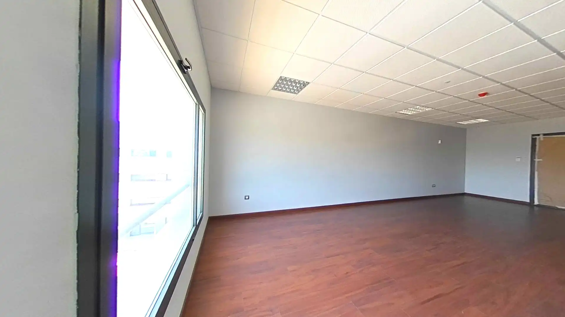 Office for sale in Platino, Salteras