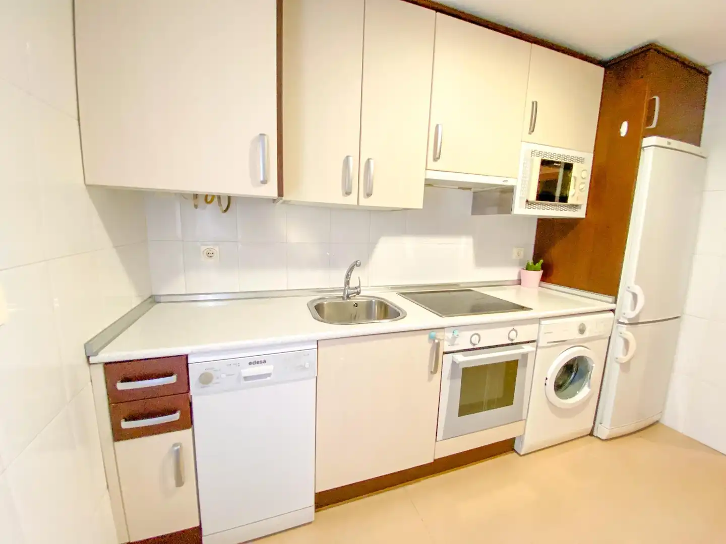 Küche von Wohnung zur Miete in Madrid mit Klimaanlage, Heizung und Parkett