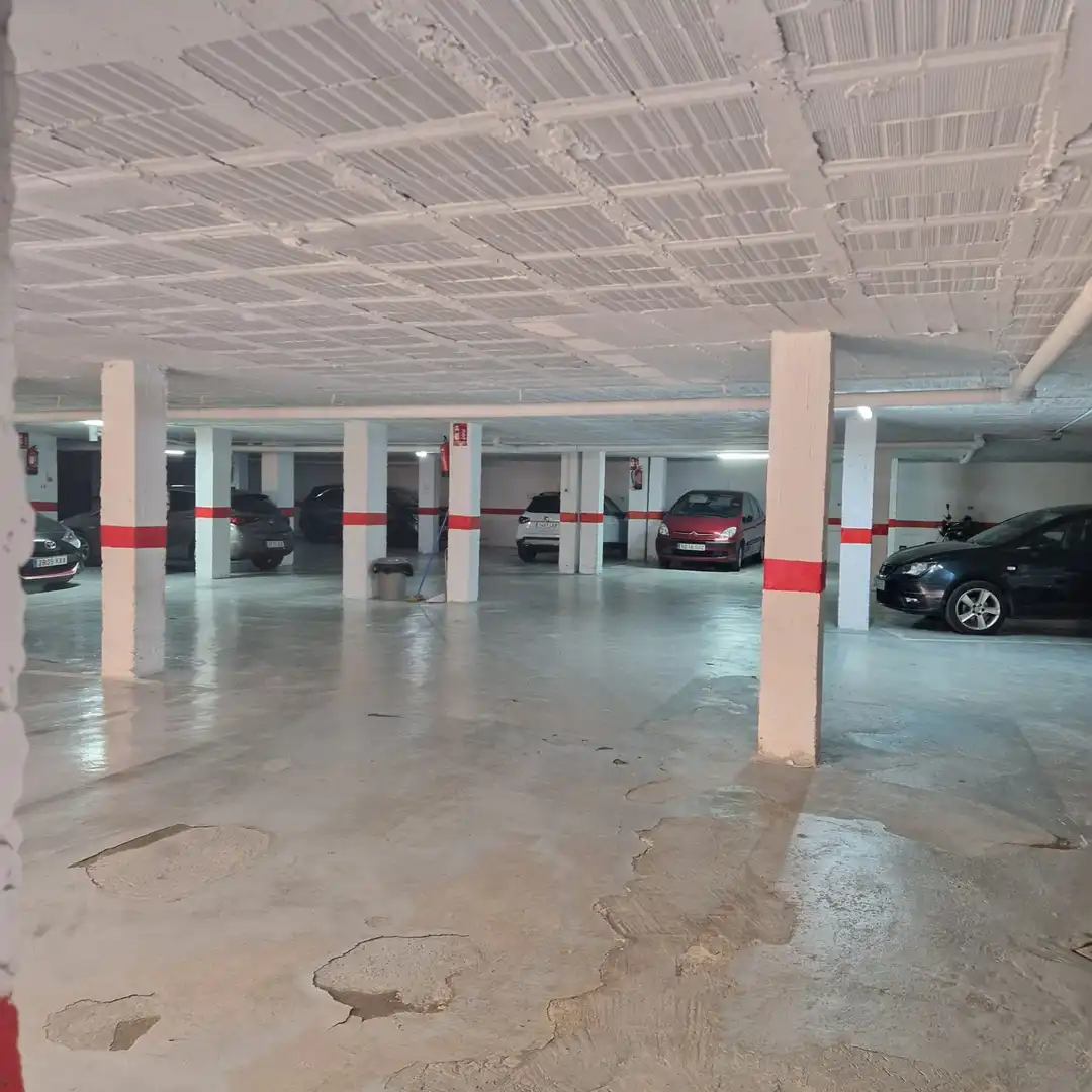 Parking de Piso en venta en Málaga con Aire acondicionado y Terraza